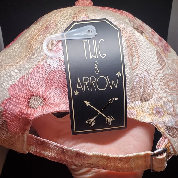 Rose Print Hat - Picture 2 of 4